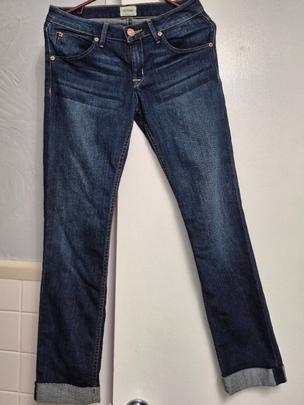 Hudson Jeans, Crop,straight,cuffed. Size 26. Dark Wash.